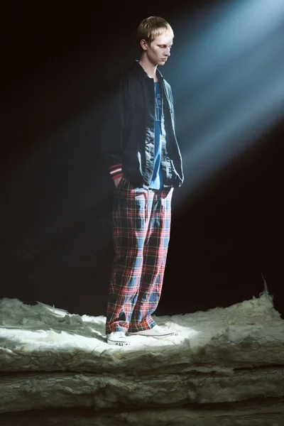 Look 24
